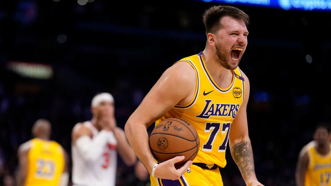 Lakers Pull Off Dramatic Overtime Win Over Knicks to Extend Streak to 8